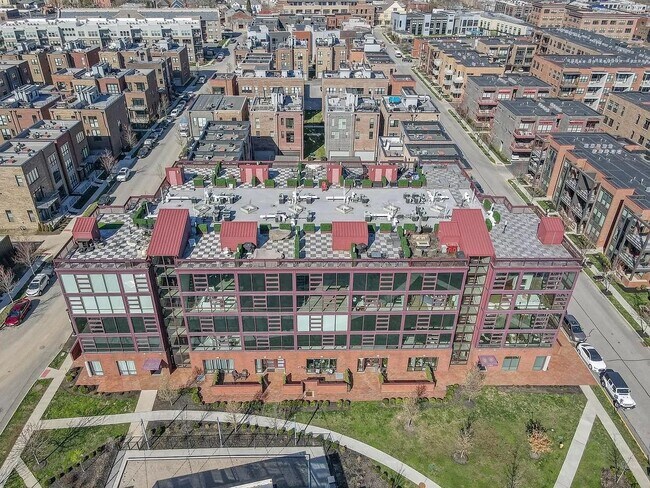 Sky view 02 - 367 Auden Ave