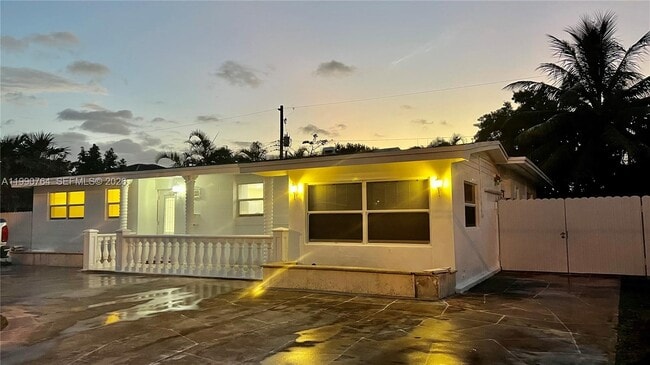 Building Photo - 1800 SW 87th Ave