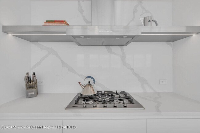 Building Photo - 1101 Ocean Ave N