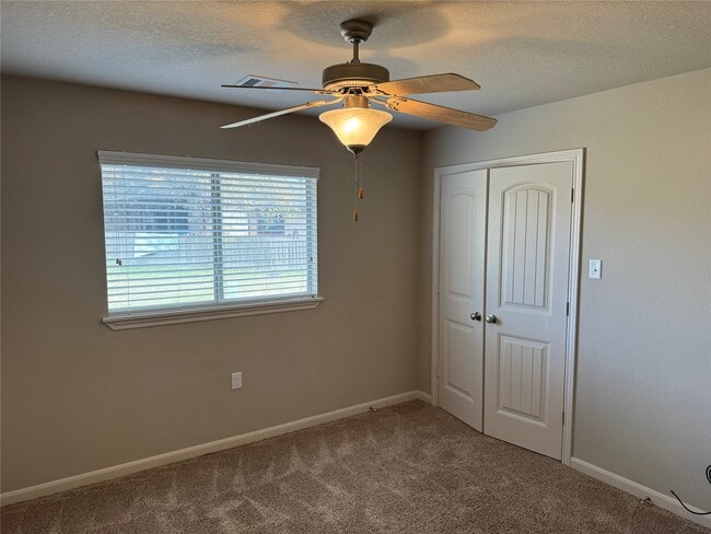 Building Photo - 12882 Orion Ct E