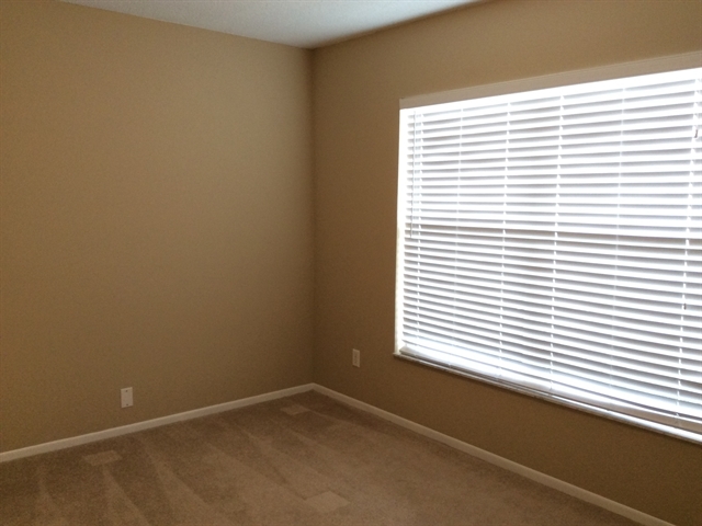 Building Photo - 3025 Holland Dr