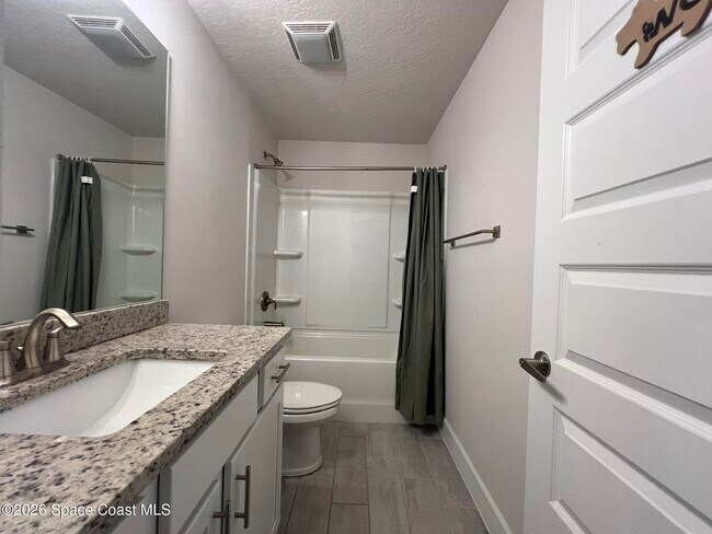 Building Photo - 8752 Waterstone Blvd