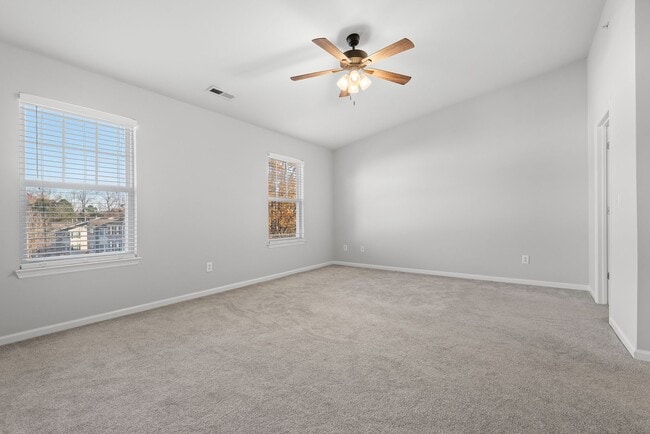 Building Photo - Town House in North Raleigh- Available Now