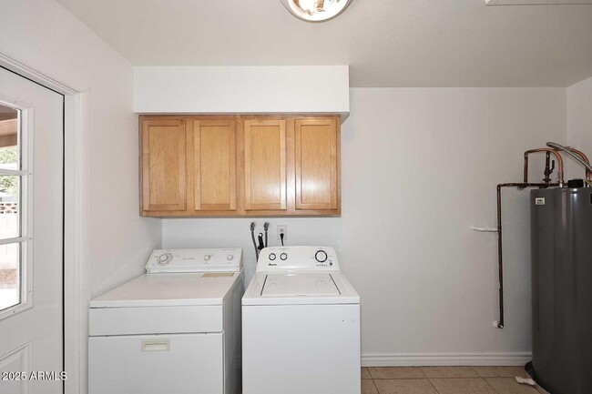 Building Photo - 617 E Calle Bolo Ln