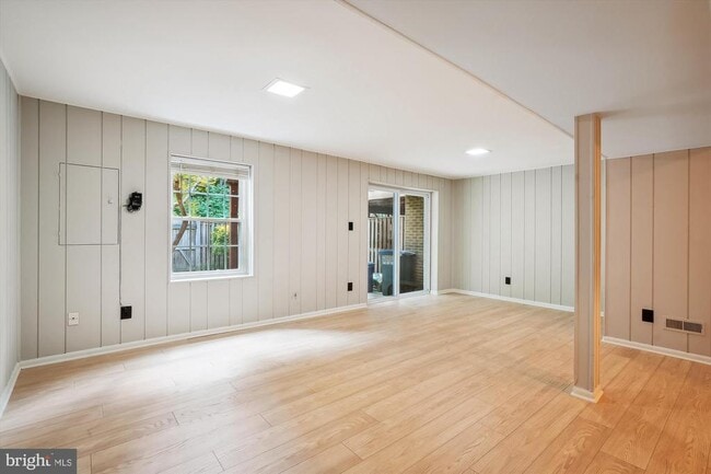 Building Photo - 8021 Bethelen Woods Ln
