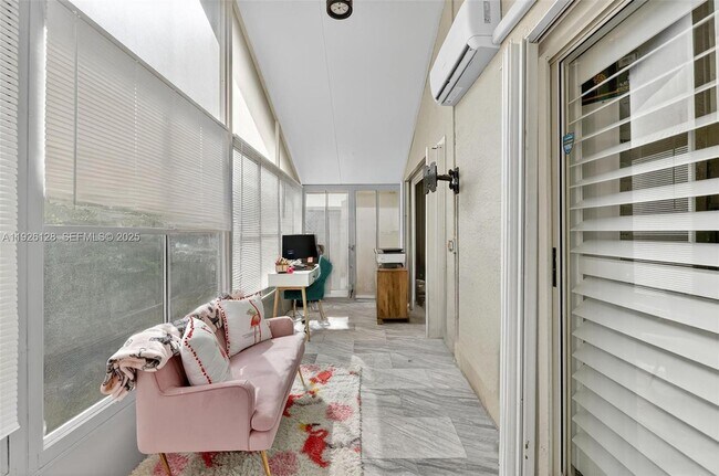 Building Photo - 210 NW Zanzibar Pl