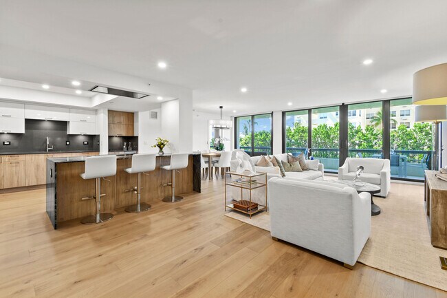 Building Photo - 2660 S Ocean Blvd