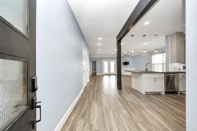 Building Photo - 333 Mammoth Springs Ln