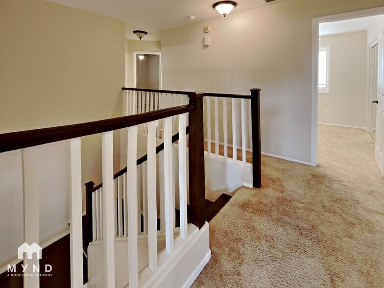 Building Photo - 981 N 169th Ave