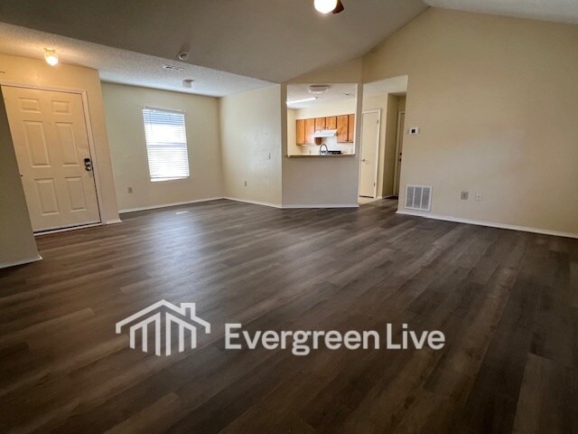 Building Photo - 102 Swing Ct