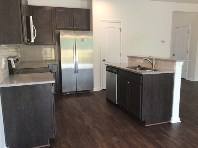 Building Photo - 137 Caledonia Dr