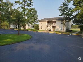 Building Photo - The Woodlands- Upgraded 2 bedroom, 2 bathr...