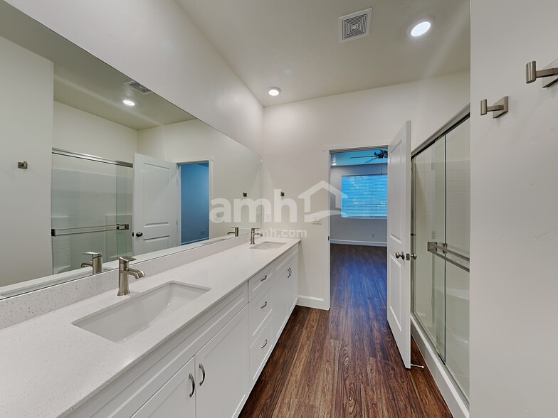 Building Photo - 5054 W White Ash Ct