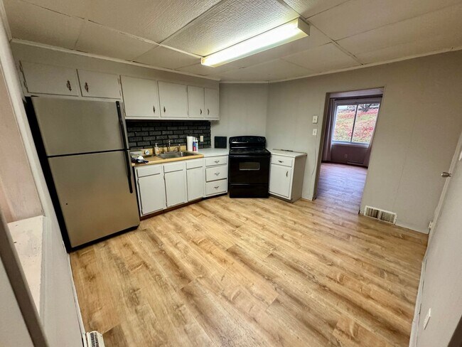 Building Photo - Spang Avenue