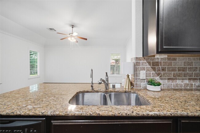 Building Photo - 3831 Daintree Park Dr