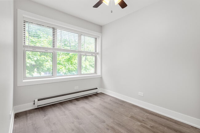 Building Photo - 1303 W Estes Ave