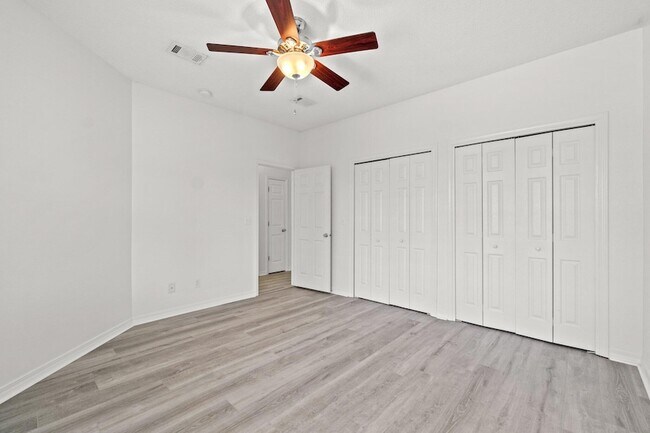 Building Photo - 47 White Heron Dr