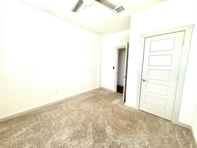 Building Photo - 4712 Quarrybank Dr.