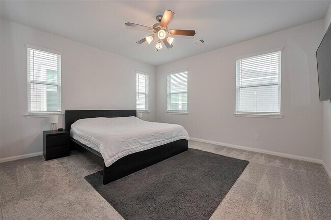 Building Photo - 3115 Planters Peak Dr