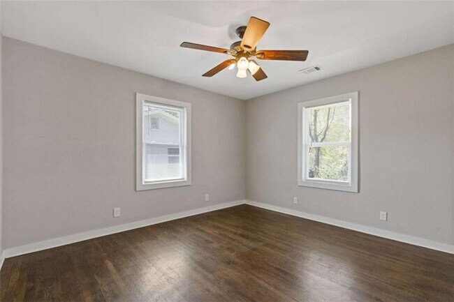 Building Photo - 2779 Horse Shoe Dr