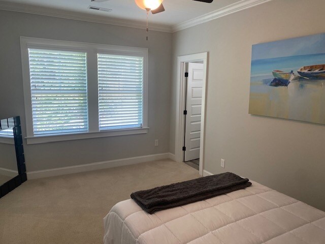 Building Photo - 2556 Vail Ave