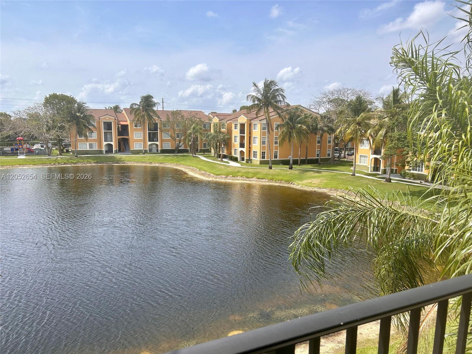 Building Photo - 2200 E Preserve Way