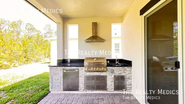 Building Photo - 1440 Nandina Cir