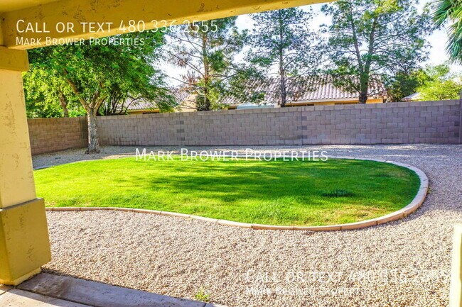 Building Photo - 1362 W Roadrunner Dr