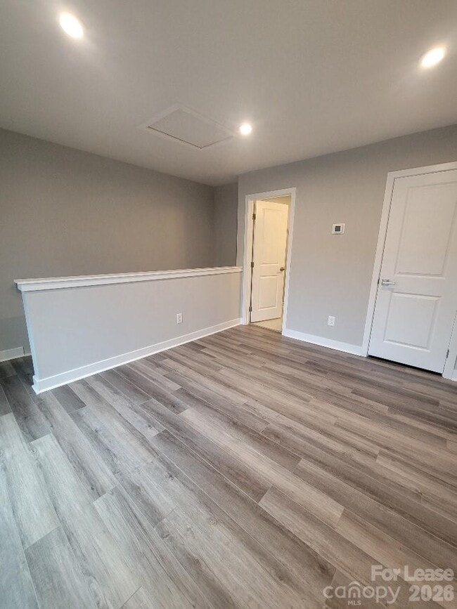 Building Photo - 3633 S Tryon St