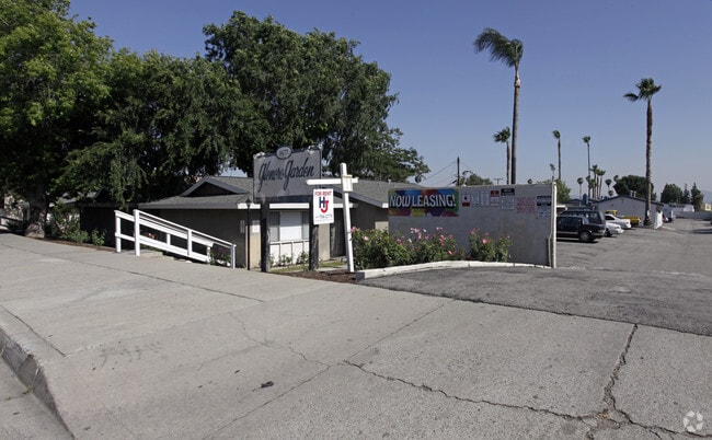 Primary Photo - Glen Oro Garden Apartments