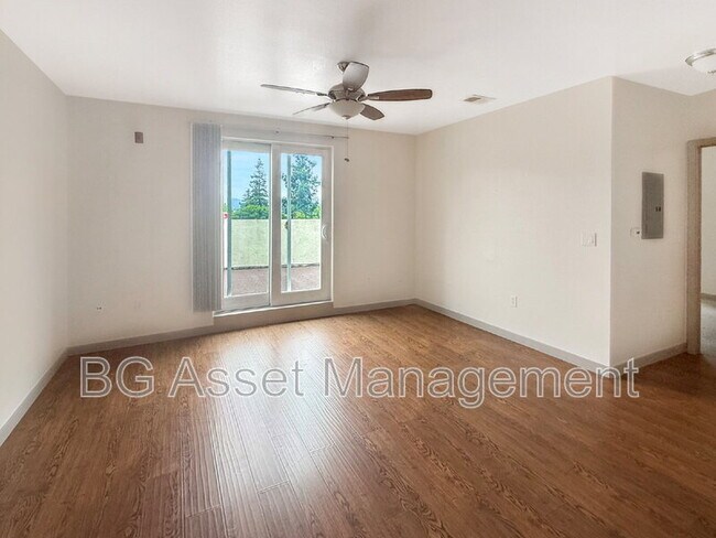 Building Photo - 1459 MacArthur Blvd