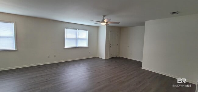 Building Photo - 9090 Bay Pnes Rd