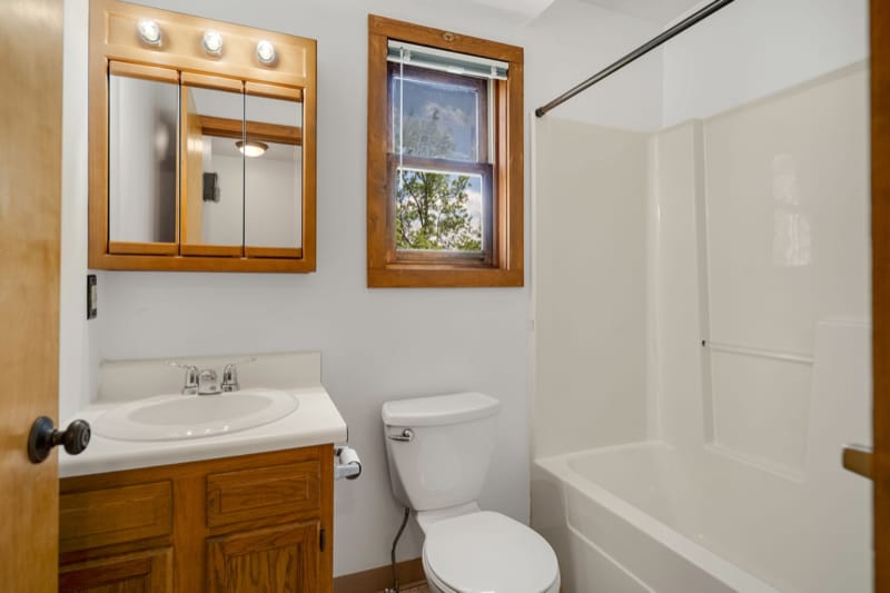 Building Photo - 1895 E Shore Dr