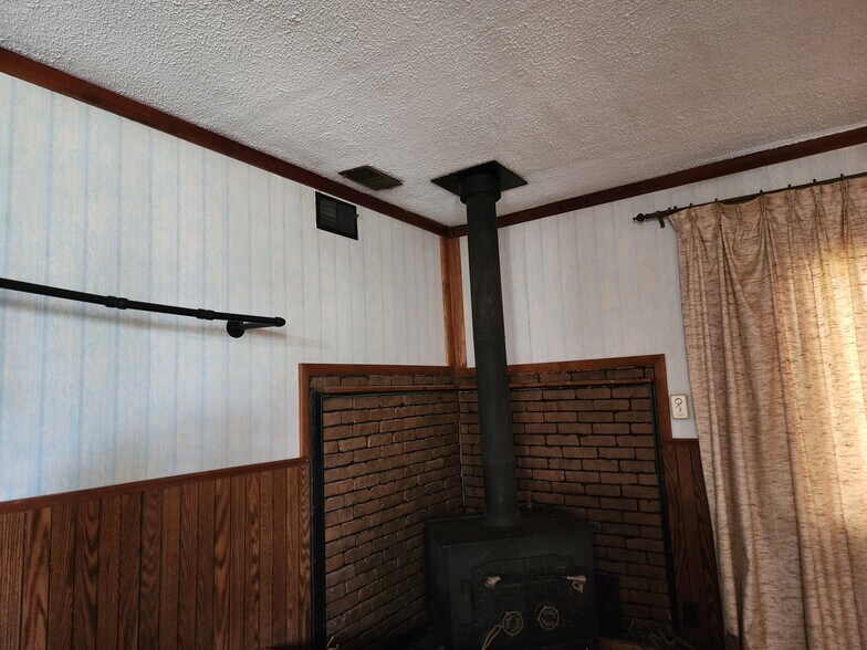 Building Photo - 316 Hartford Rd