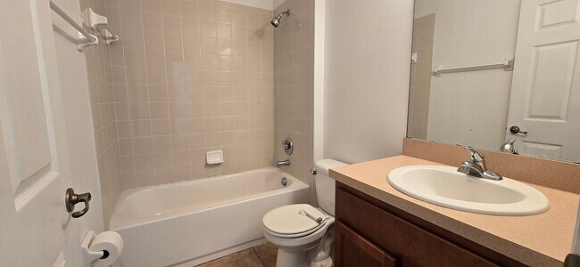 Building Photo - 1500 Kayuni Dr