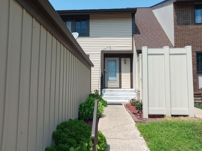 Building Photo - Valley Brook Community