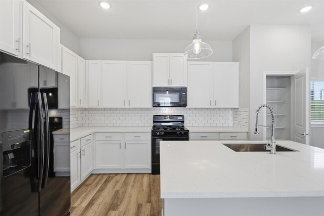 Building Photo - 9912 A Clark Rd