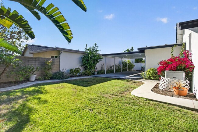 Building Photo - Sought After Mesa Verde Home