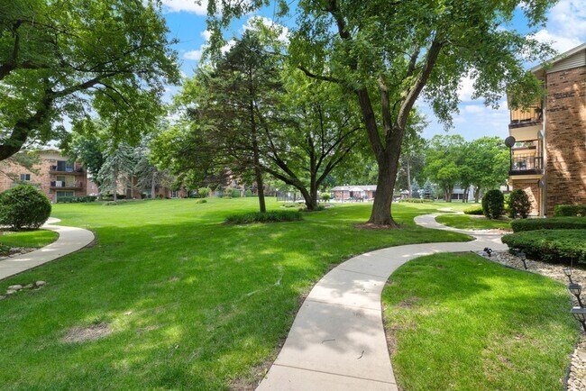 Building Photo - 5325 Waterbury Ct