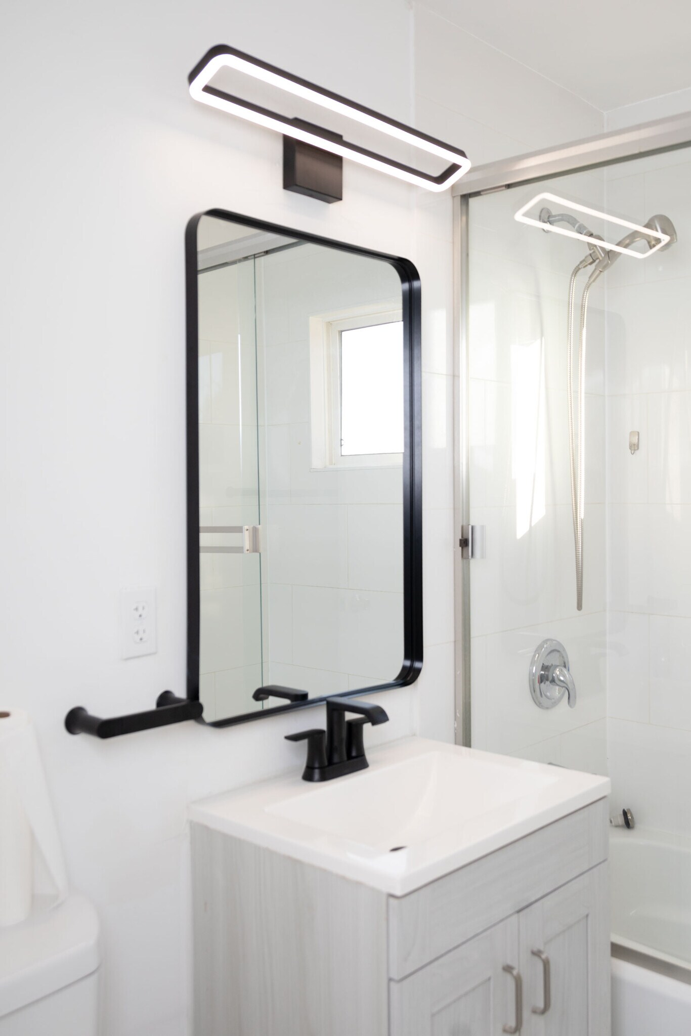 Building Photo - 4169 Myrtle Ave