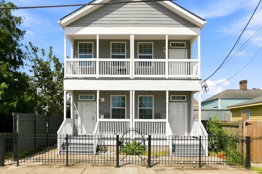 Building - 1722 Harmony St