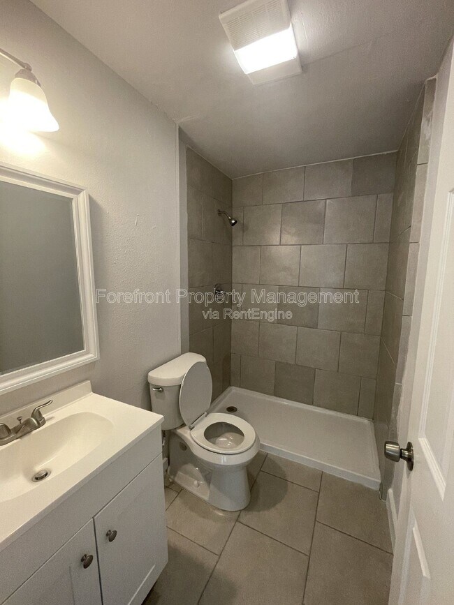 Building Photo - 4818 Monterey St