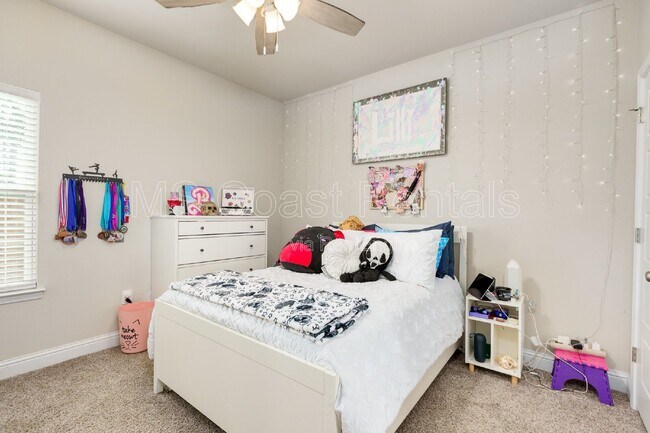 Building Photo - 5702 Overland Dr