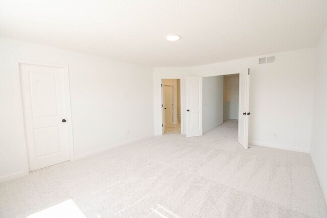 Building Photo - 3777 40th Ave NW