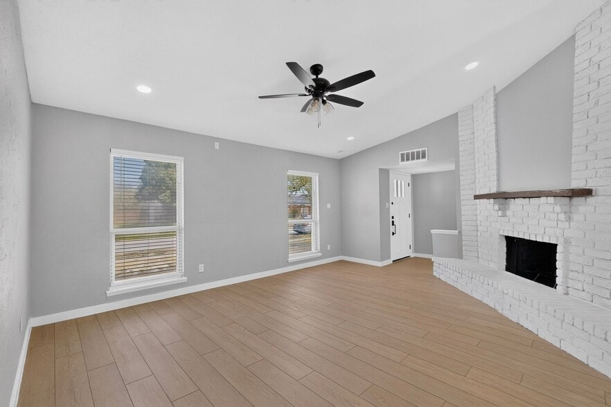 Building Photo - 5601 Truitt St