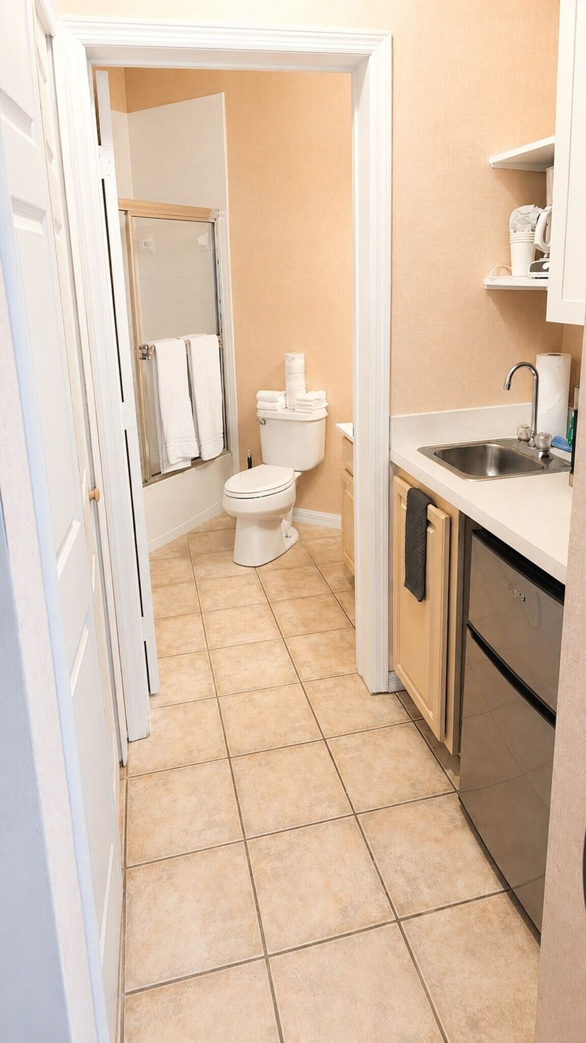Building Photo - 9941 Perfect Dr