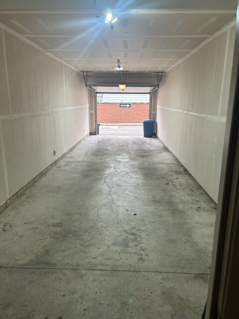 Building Photo - 3300 Hilton Rd