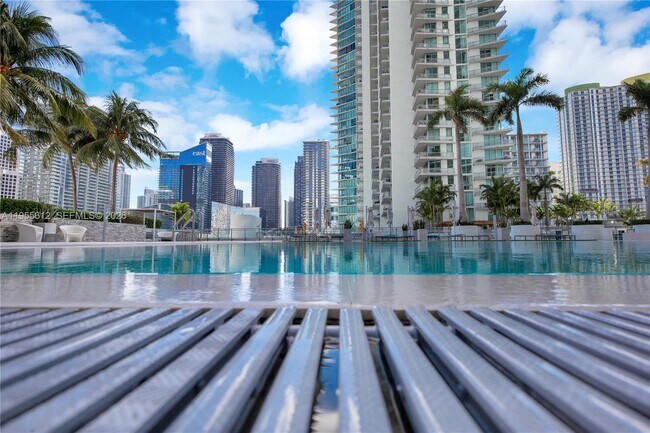 Building Photo - 90 SW 3rd St