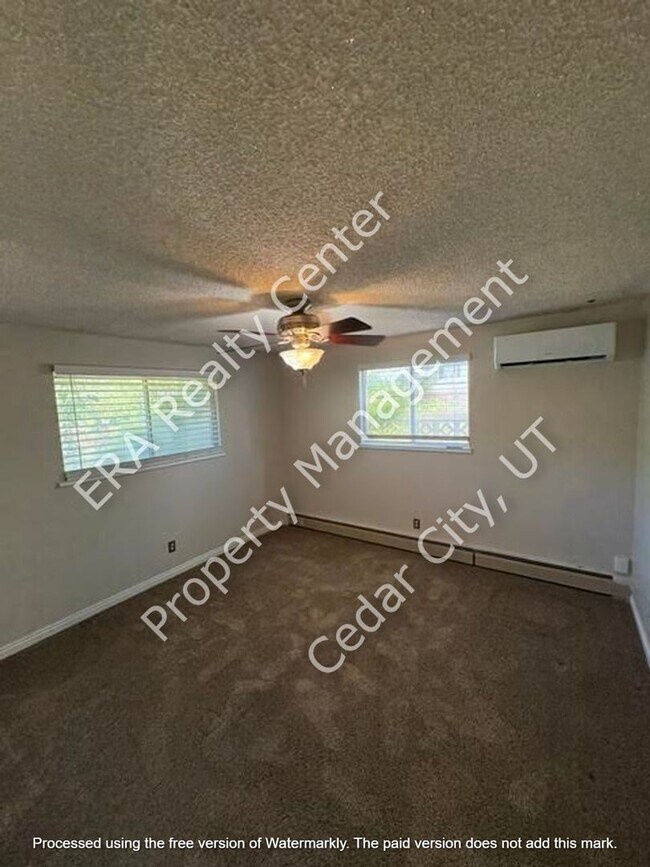 Building Photo - Move-In Bonus!!!! 2 bed - 1 bath in the Heart of Cedar City