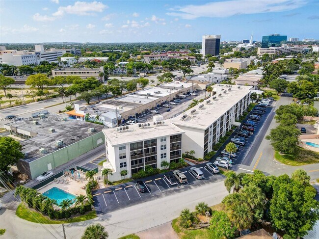 Building Photo - 4501 NE 21st Ave